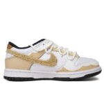 [Custom Little Bear in Winter]  Dunk Skateboarding Shoes Women's Low-top White - Image 2
