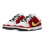 [Custom Christmas-themed white, red and gold]  Dunk Skateboarding Shoes - Image 2