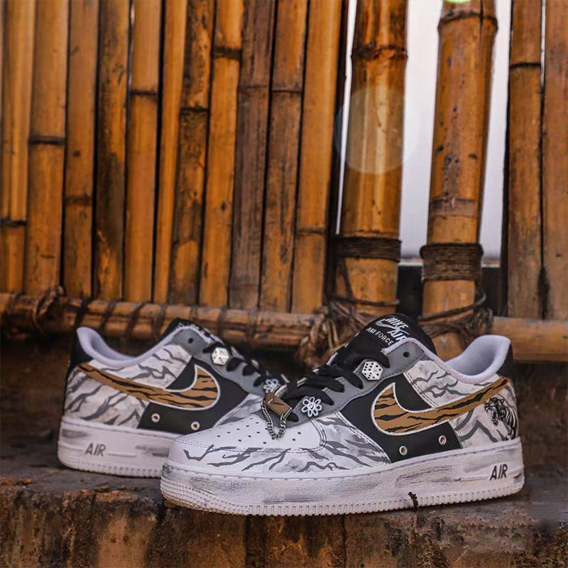 164675b00664ea0b9d77eacbe15dd82e.jpg Tiger Stripes - Vibe Men's Custom - Image 1