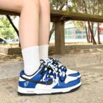 [Custom The starry sky is vast and blue]  Dunk Skateboarding Shoes Unisex - Image 2