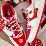 [Custom The male and female dragons and phoenixes are auspicious, white and red]  Air Force 1 Skateboarding Shoes Unisex Low-top Gold