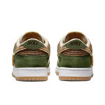 [Custom Graffiti Bear] Dunk Skateboarding Shoes Unisex Brown/Green - Image 5
