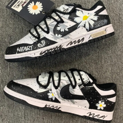 [Custom Little Daisy Manuscript]  Dunk Skateboarding Shoes Women's